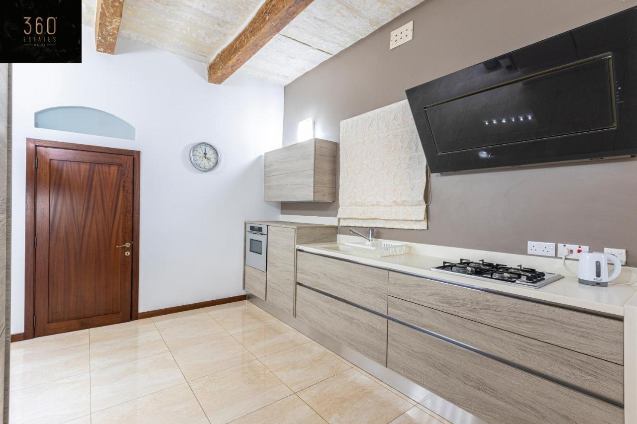 Seafront - Top Location, Top Floor With Wifi & Ac By 360 Estates Valeta Exterior foto