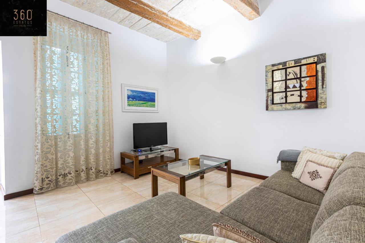 Seafront - Top Location, Top Floor With Wifi & Ac By 360 Estates Valeta Exterior foto