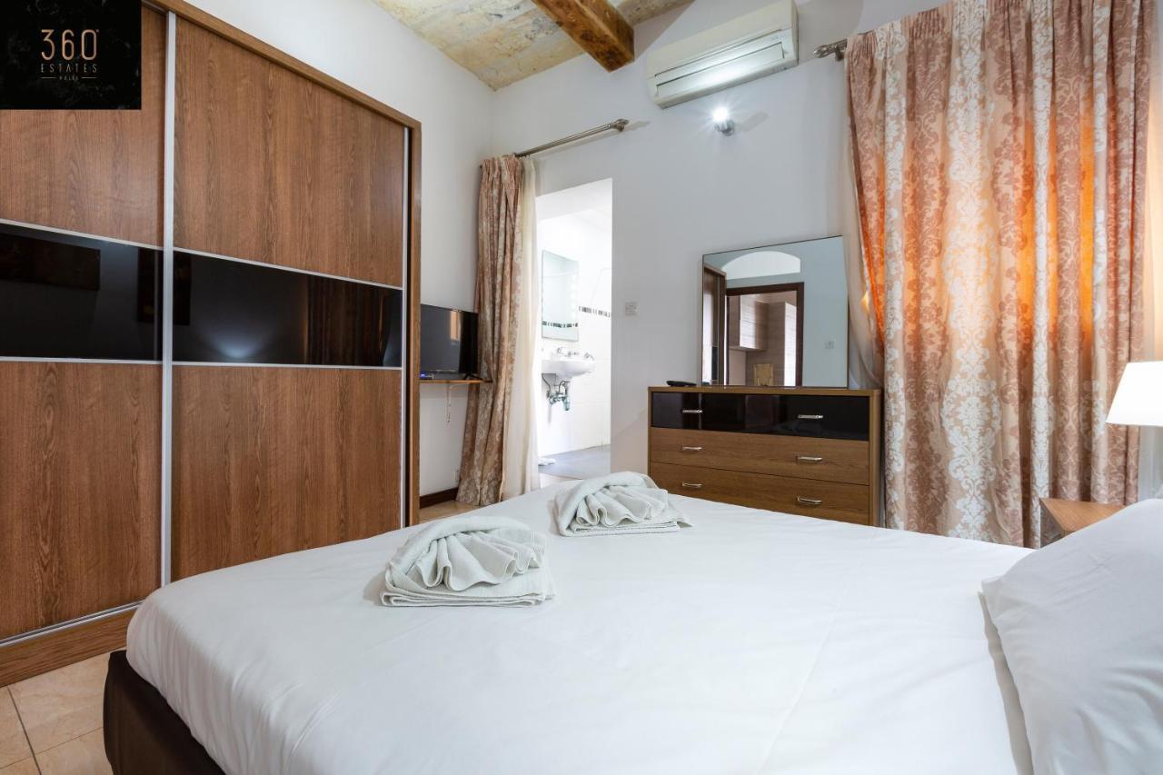 Seafront - Top Location, Top Floor With Wifi & Ac By 360 Estates Valeta Exterior foto