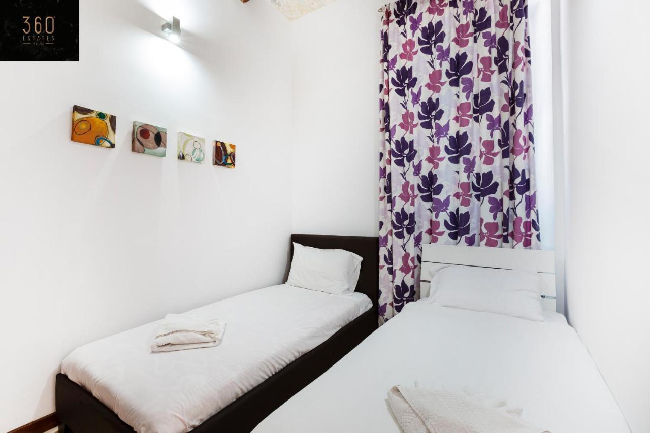 Seafront - Top Location, Top Floor With Wifi & Ac By 360 Estates Valeta Exterior foto